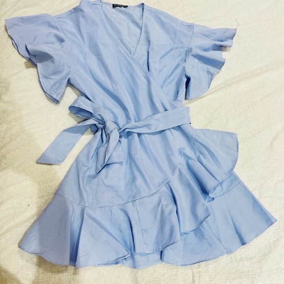 SHEIN cute ruffled dress with belt - Picture 2 of 4